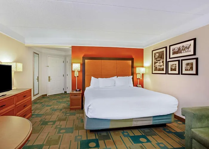 Hotel La Quinta By Wyndham Winston-Salem
