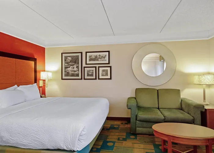 Hotel La Quinta By Wyndham Winston-Salem