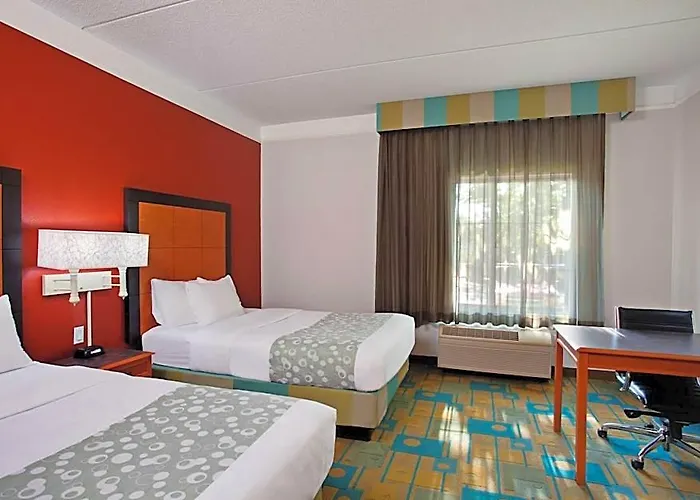 Hotel La Quinta By Wyndham 3*