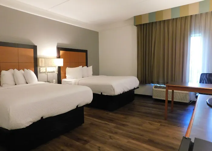 La Quinta By Wyndham Hotel